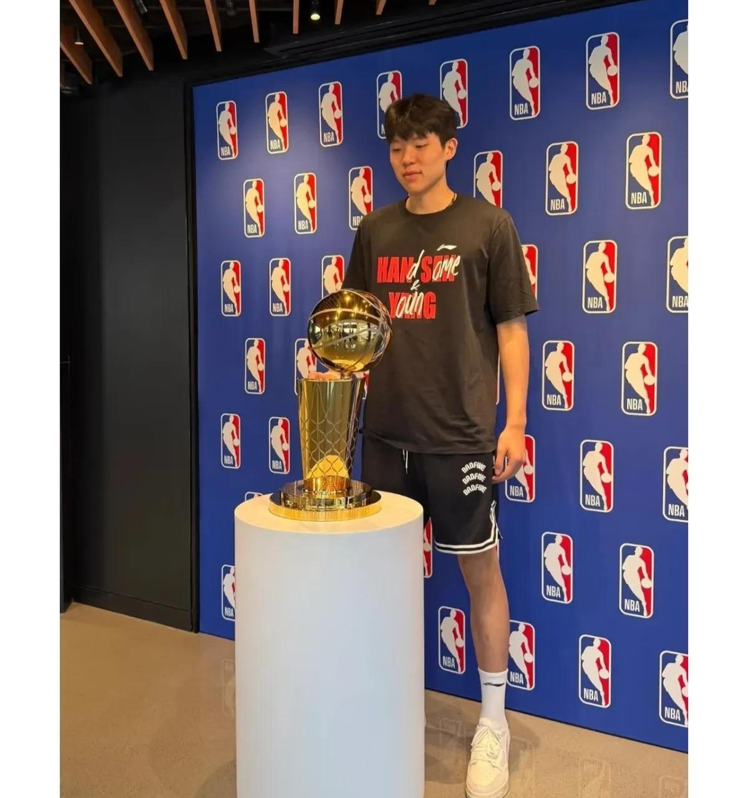 包含杨瀚森为何超预期被选中？开拓者内线扎堆是压力也是动力的词条