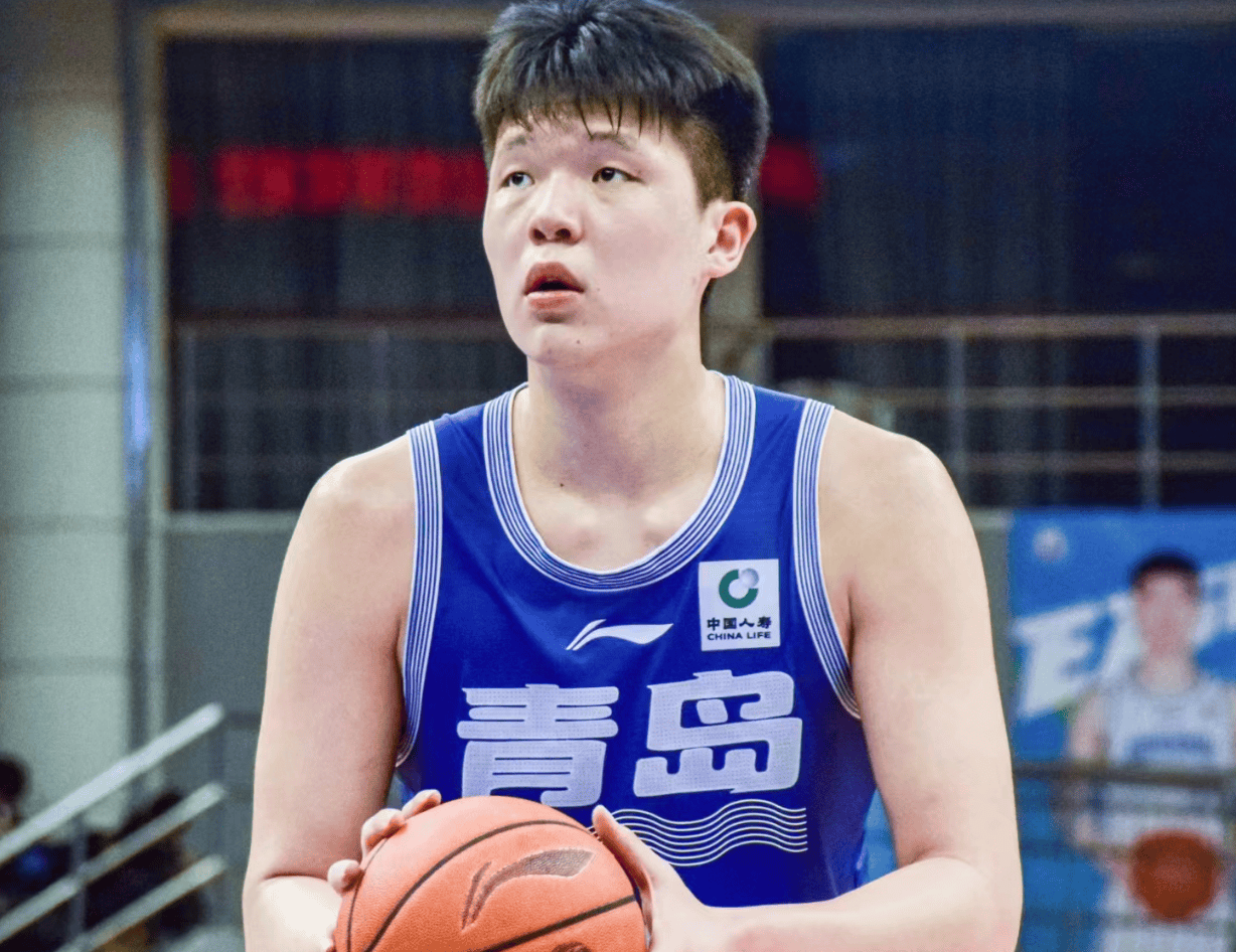 关于杨瀚森夏联场均10分5板23帽屡次贡献惊艳妙传的信息