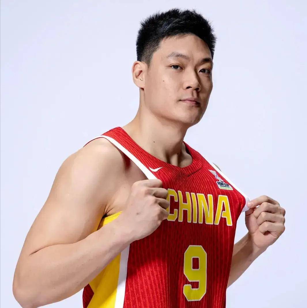 包含中国三人男篮不敌卫冕冠军张宁6分4篮板的词条