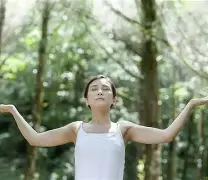 晒华侨大学球员刘唯一拉回三分，配文以牙还牙
